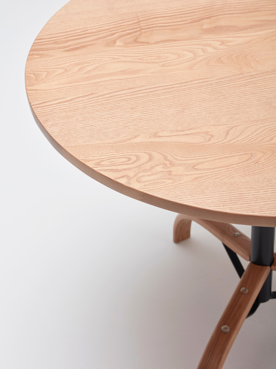 Traditional 3-Leg Pedestal